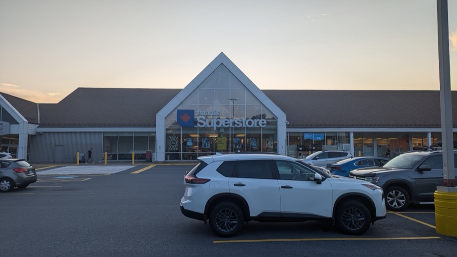 Atlantic Superstore の店舗外観
