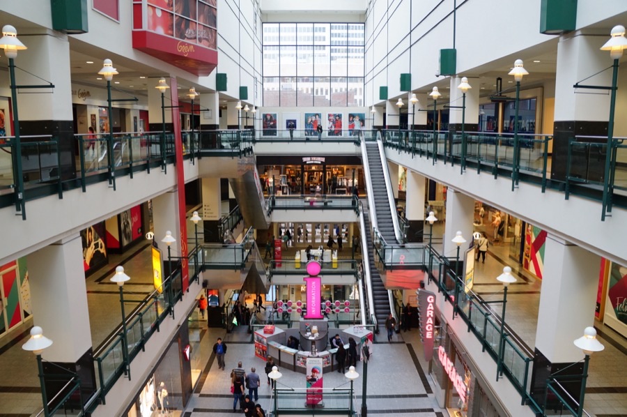 Centre Eaton de Montréal の店舗外観