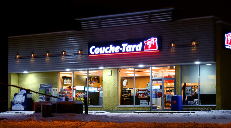 Couche-Tard の店舗外観