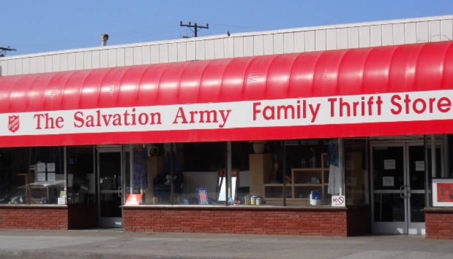 Salvation Army Thrift Store の店舗外観